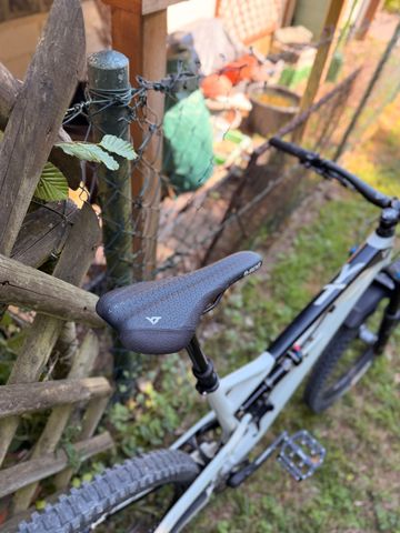 Tweedehands YT Industries Jeffsy 27 CF Pro 2018 2018 Mountainbike — afbeelding 8 van 14