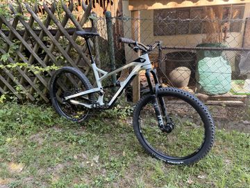 Tweedehands YT Industries Jeffsy 27 CF Pro 2018 2018 Mountainbike — afbeelding 1 van 14