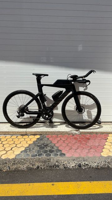 Used Canyon Speedmax CF 7 Disc 2023 2023 Road & Gravel, Black — image 4 of 6