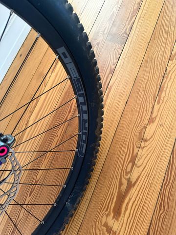 Used Marino Custom Shimano XTR 2024 Mountainbike, Purple — image 7 of 10