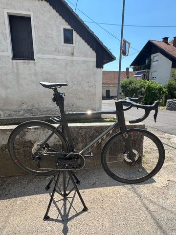 Brugt Scott Addict RC 15 2024 2024 Road & Gravel — billede 1 af 8