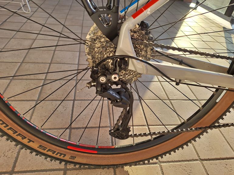 Brugt CUBE Aim Shimano Alivio 2022 Mountainbike — billede 23 af 28