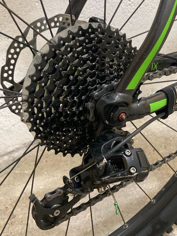 Used Trek Superfly 6 2015 2015 Mountainbike, Black, 27.5, 29 — image 15 of 25