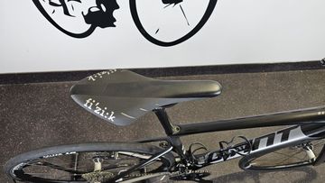 Tweedehands Giant Defy, Advanced 2 2022 2022 Road & Gravel — afbeelding 9 van 17