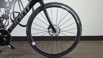 Tweedehands Giant Defy, Advanced 2 2022 2022 Road & Gravel — afbeelding 11 van 17
