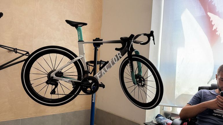 Used Factor ONE - Frameset Premium 2026 Frameset 2026 Road & Gravel, Green — image 2 of 4