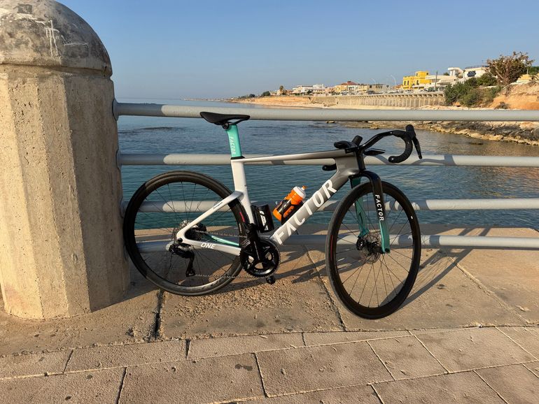 Used Factor ONE - Frameset Premium 2026 Frameset 2026 Road & Gravel, Green — image 3 of 4