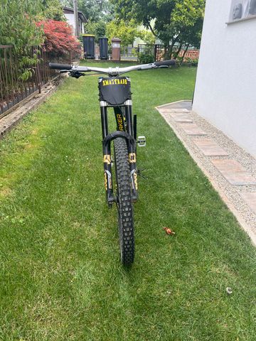 Tweedehands Mondraker SUMMUM R 2022 2022 Mountainbike — afbeelding 4 van 5