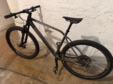 Tweedehands Orbea ALMA M20 2022 2022 Mountainbike — afbeelding 2 van 11