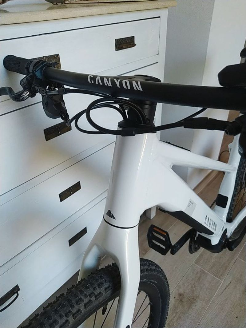 Canyon Pathlite:ON Shimano Deore XT 2024 Urban de segunda mano, Blanco — imagen 4 de 6