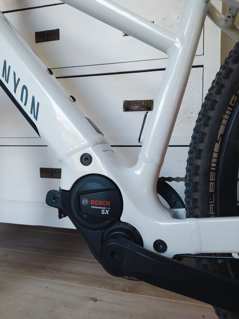 Canyon Pathlite:ON Shimano Deore XT 2024 Urban de segunda mano, Blanco — imagen 5 de 6
