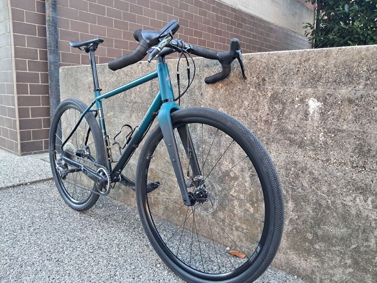 Used Specialized Sequoia Elite 2020 2020 Road & Gravel, Green — image 6 of 8