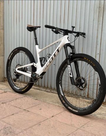Used Scott Spark RC Pro 2022 2022 Mountainbike, White, 29 — image 2 of 13