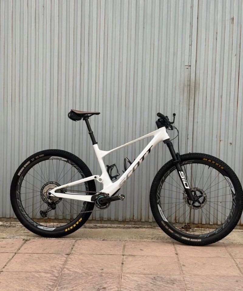 Used Scott Spark RC Pro 2022 2022 Mountainbike, White, 29 — image 1 of 13