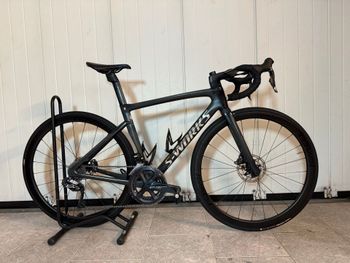 Käytetty Specialized Tarmac Shimano Ultegra Di2 2024 Road & Gravel