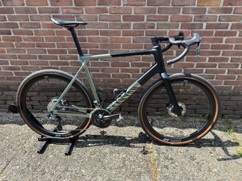 Used Canyon Grail CF SLX 8 Di2 2024 2024 Road & Gravel
