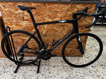 Używany Specialized Tarmac SL7 Comp - Shimano 105 Di2 2024 2024 Road & Gravel