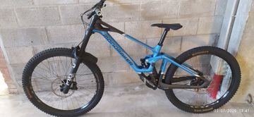 Tweedehands Mondraker Summum SRAM GX DH 2023 Mountainbike — afbeelding 1 van 13