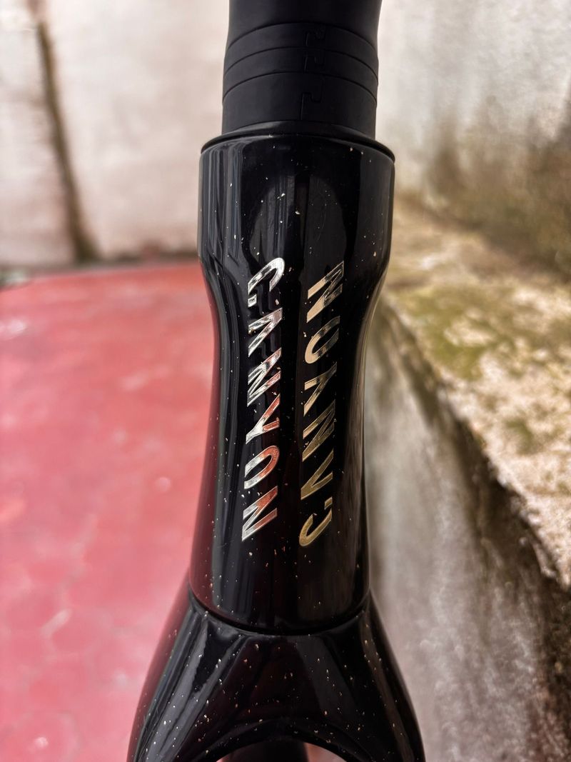 Used Canyon Aeroad CFR Di2 2025 2025 Road & Gravel, Black — image 6 of 11