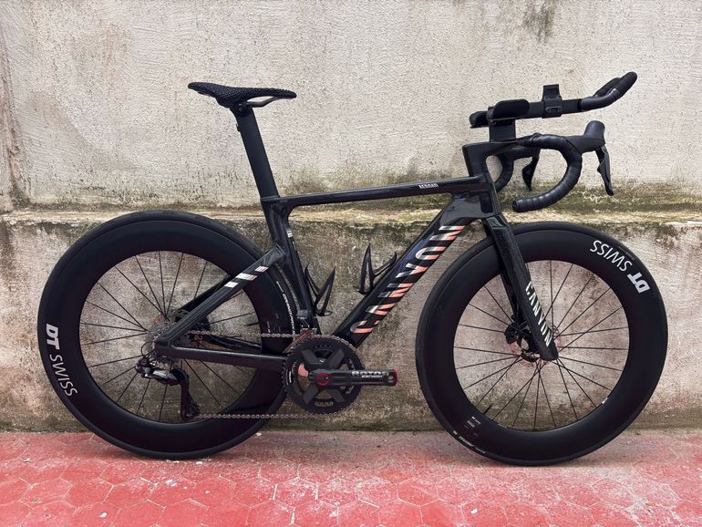 Używany Canyon Aeroad CFR Di2 2025 2025 Road & Gravel — zdjęcie 8 z 15