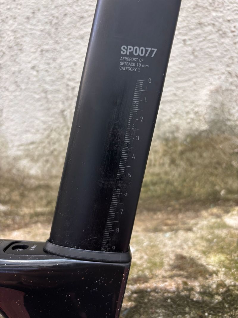 Used Canyon Aeroad CFR Di2 2025 2025 Road & Gravel, Black — image 11 of 11