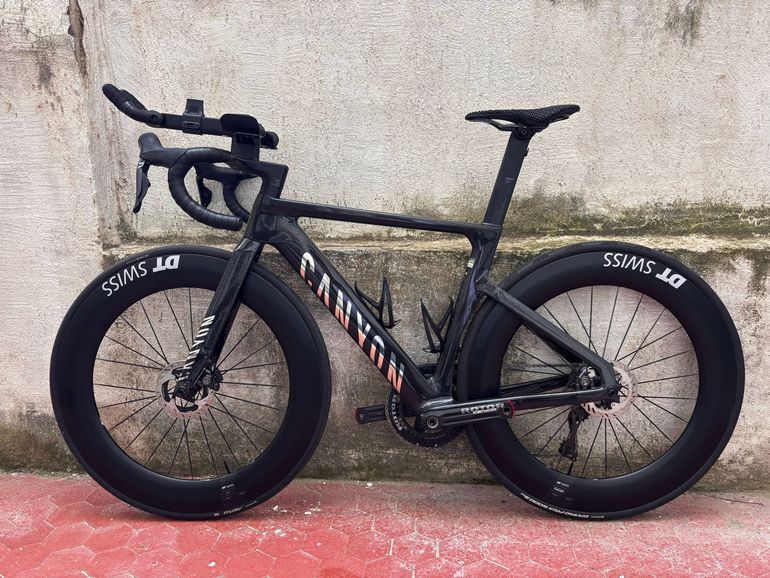 Używany Canyon Aeroad CFR Di2 2025 2025 Road & Gravel — zdjęcie 2 z 15