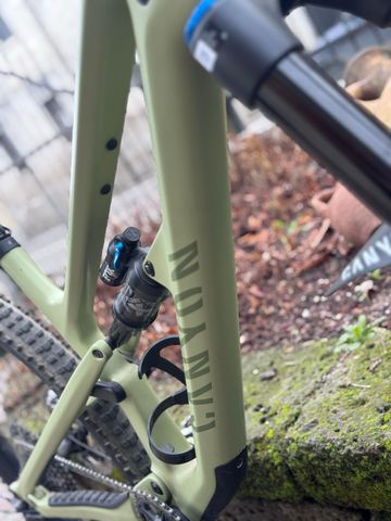 Used Canyon Spectral 125 Shimano Deore XT 2022 Mountainbike, Green — image 10 of 12