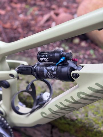 Used Canyon Spectral 125 Shimano Deore XT 2022 Mountainbike, Green — image 3 of 12
