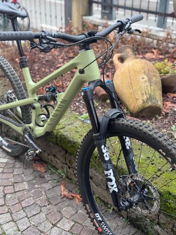 Used Canyon Spectral 125 Shimano Deore XT 2022 Mountainbike, Green — image 2 of 12