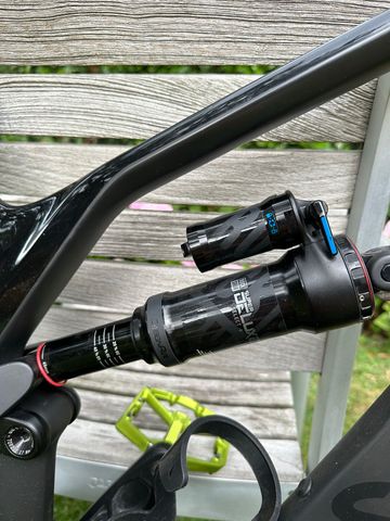 Gebrauchtes Canyon Spectral CF 7.0 2020 2020 Mountainbike, Schwarz, 27.5 — Bild 9 von 9