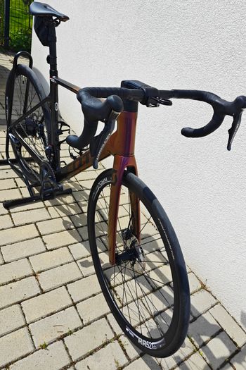 Scott Addict eRIDE 10 2022 2022 Road & Gravel usato, Viola — immagine 2 di 5