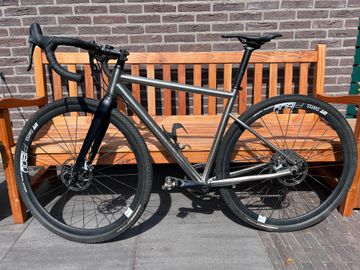 Used Gilbertson Custom SRAM Force 2021 Road & Gravel, Light Gray — image 7 of 12