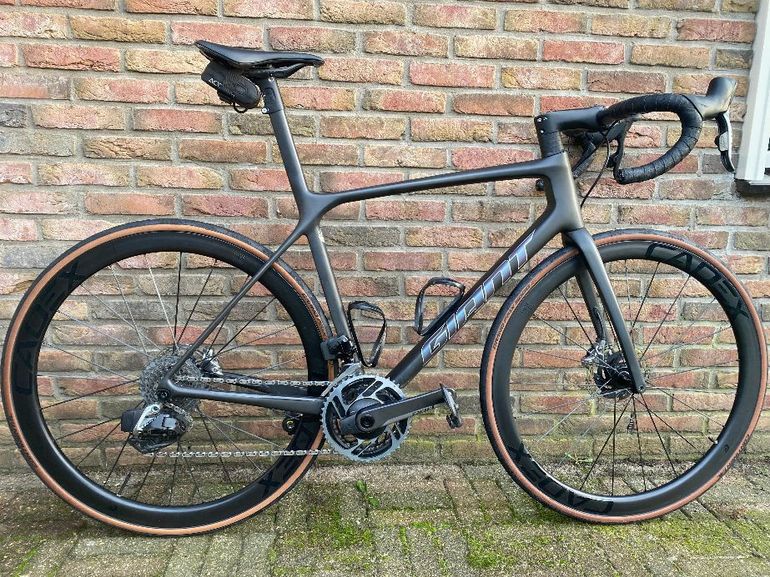 Giant TCR Advanced SL Disc 0 RED 2022 — Price & Specs | 2BX