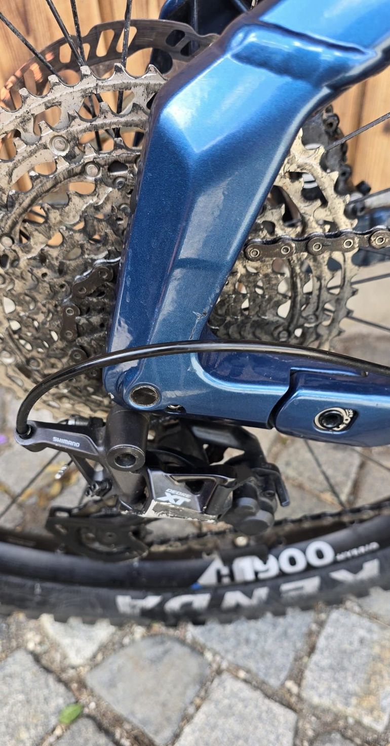Haibike AllMtn CF 11 2022 2022 Mountainbike usato, Viola — immagine 10 di 16