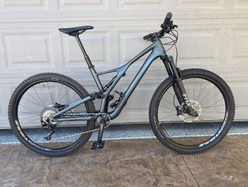 Used Specialized Men's Stumpjumper Comp Carbon 27.5 2018 2018 MTB