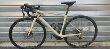 Used BMC Roadmachine SIX 2022 2022 Road & Gravel, White — image 1 of 6