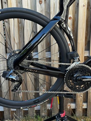 Used Giant Trinity Advanced SL 1 2025 2025 Road & Gravel, Black — image 8 of 14