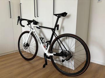 Käytetty Canyon Ultimate CF SL 7 2024 2024 Road & Gravel — kuva 2 / 4