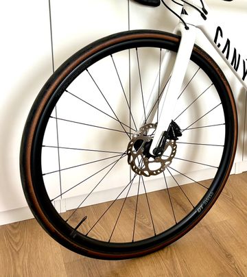 Käytetty Canyon Ultimate CF SL 7 2024 2024 Road & Gravel — kuva 4 / 4