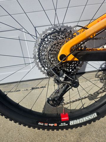 Used Santa Cruz Hightower CC X01 2018 2018 Mountainbike, Orange, 29 — image 7 of 8