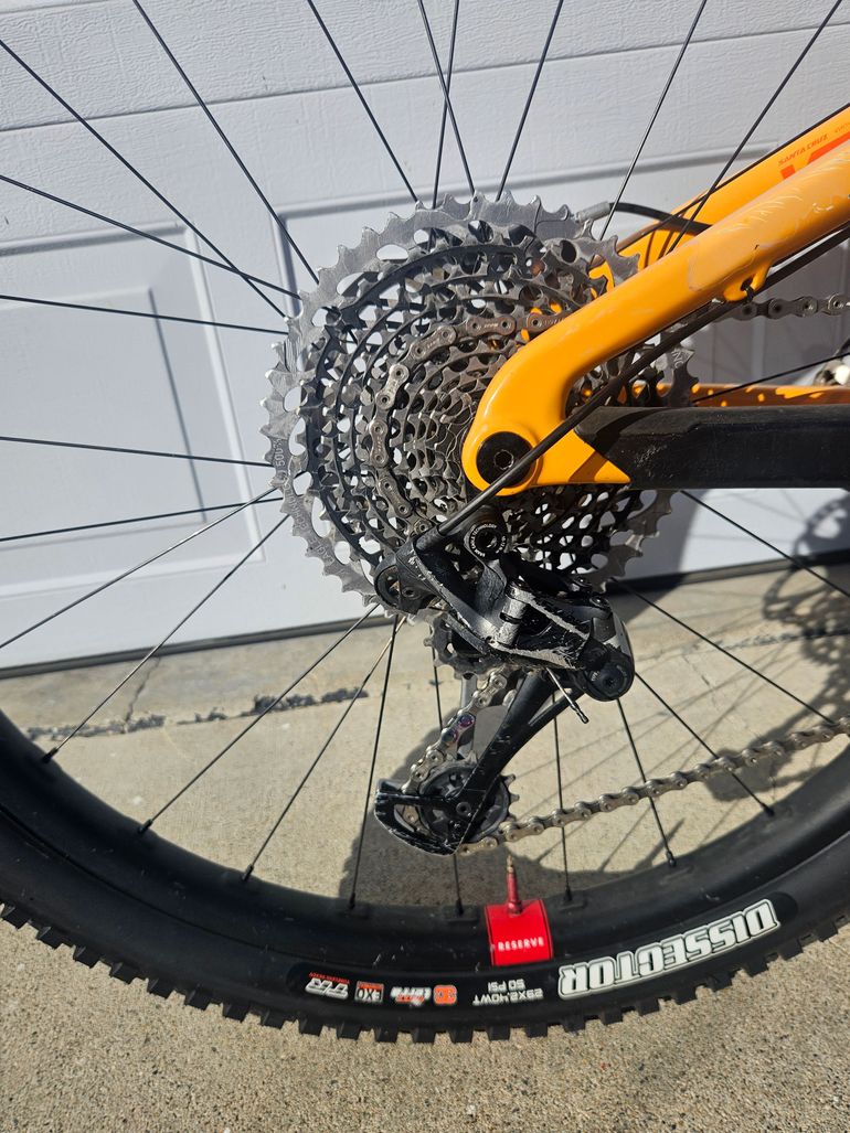 Used Santa Cruz Hightower CC X01 2018 2018 Mountainbike, Orange, 29 — image 7 of 8