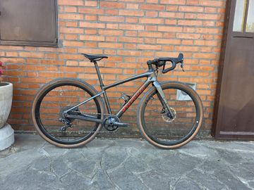 Gebrauchtes Specialized Diverge Base Carbon 2022 2022 Road & Gravel, Schwarz — Bild 1 von 14