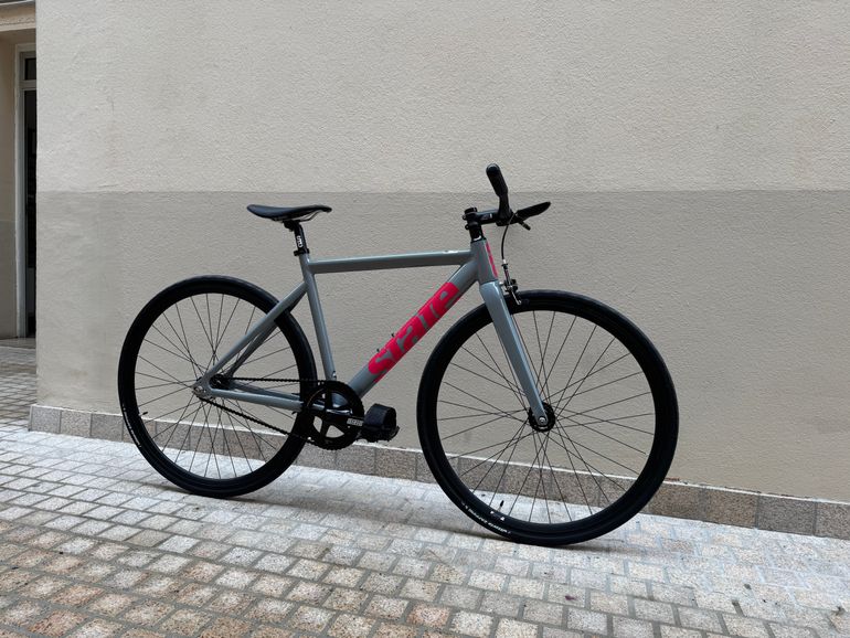Gebrauchtes State Bicycle Co. 6061 Black Label Other 2025 Urban, Hellgrau — Bild 2 von 3