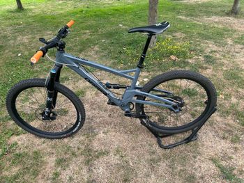 Used Orange Four Pro 2018 2018 Mountainbike, Light Gray, 27.5 — image 5 of 13