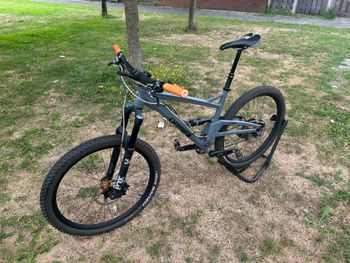 Used Orange Four Pro 2018 2018 Mountainbike, Light Gray, 27.5 — image 9 of 13