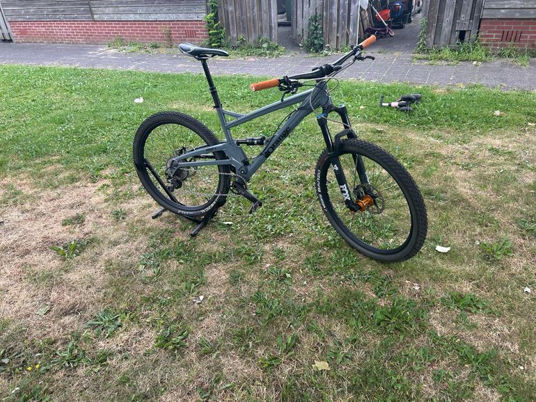 Used Orange Four Pro 2018 2018 Mountainbike, Light Gray, 27.5 — image 6 of 13