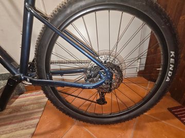 Used Giant Talon 0 2022 2022 Mountainbike, Blue, 27.5, 29 — image 7 of 9