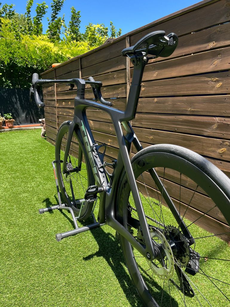 Brugt Trek madone slr8 Custom Shimano Ultegra Di2 2023 Road & Gravel — billede 3 af 6