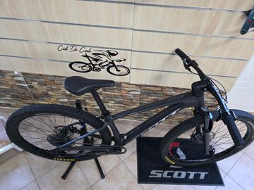 Used Scott Scale 940 2024 2024 Mountainbike, Black, 29 — image 7 of 25