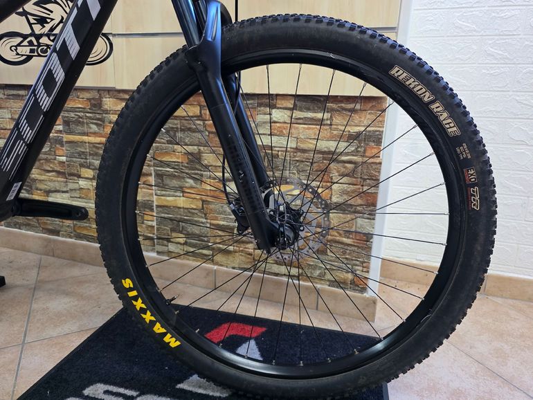 Used Scott Scale 940 2024 2024 Mountainbike, Black, 29 — image 10 of 15